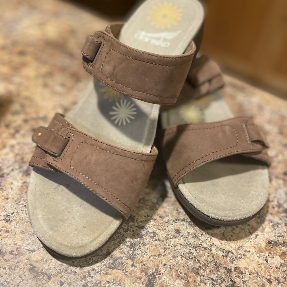 Women's Dansko Sandals I Sz 39 (U.S. 8.5/9)